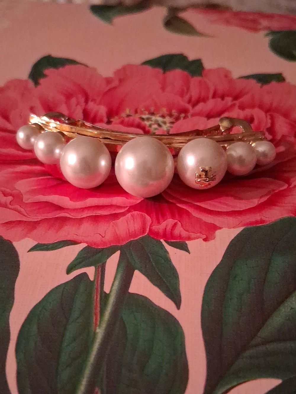 Rare. Tory Burch Goldtone and Faux Pearl Hair Barrette